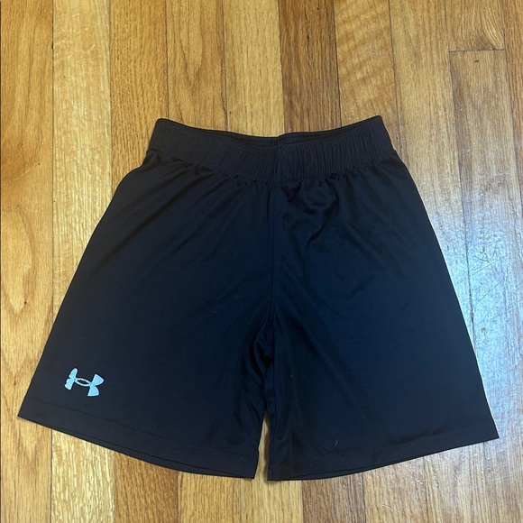 Kid’s Under Armour Light Blue Tee and Black Shorts Combo - Picture 5 of 6